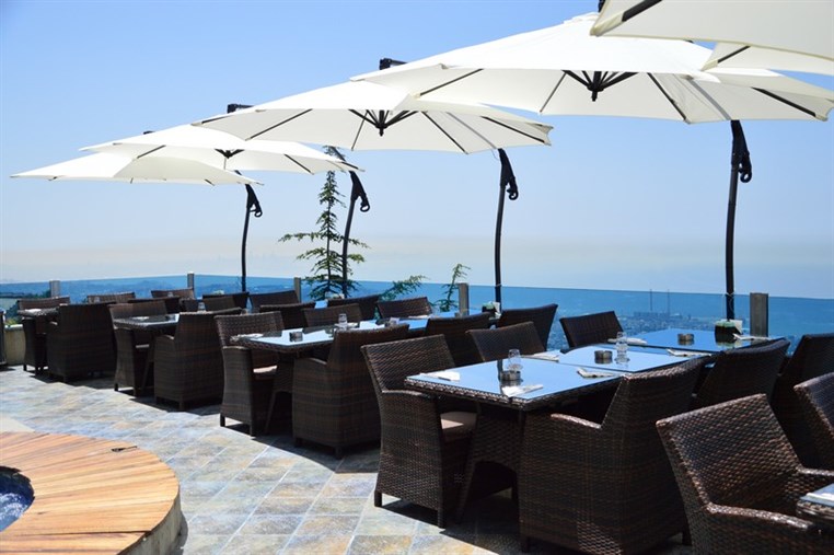 Sunday Buffet at Bay Lodge Terrace